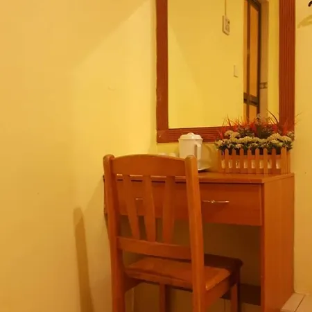 Sun Inns Dmind Seri Kembangan Bagian luar foto