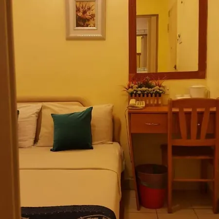 Sun Inns Dmind Seri Kembangan Bagian luar foto