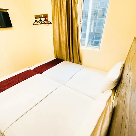 Sun Inns Dmind Seri Kembangan Bagian luar foto
